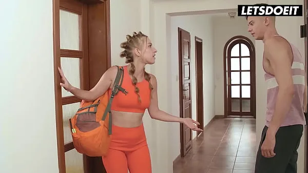 Yoga Session Took An Interesting Turn With Blonde Girl Jayla De Angelis – HORNY HOSTEL
