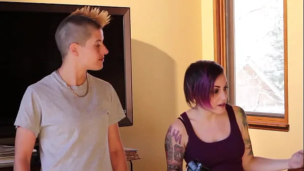 Before long, she’s riding on top of her boyfriend’s fat cock, until she reaches an orgasm…