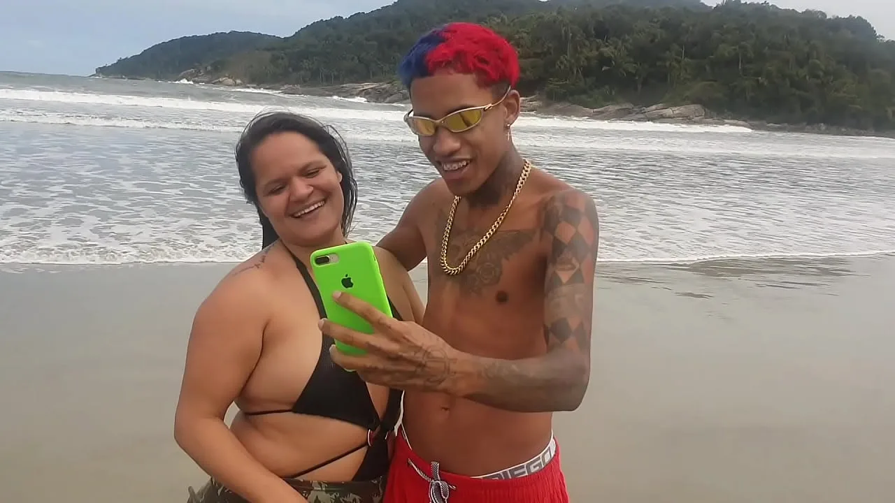 Esbarrei com novinho na praia e descubri que era o famoso Brinquedo me levou para seu barraco . Paty Bumbum – Wallif Santos El ToroDeOro . Completo no Red Xvideos